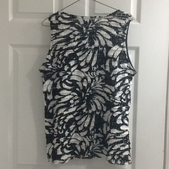 Chico’s printed top - Picture 5 of 5